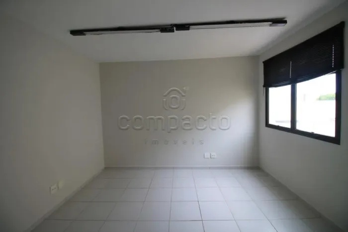 Comercial SalaLoja Condomínio em São José do Rio Preto