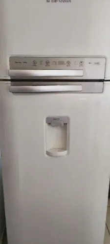 Geladeira Eletrolux DFW50