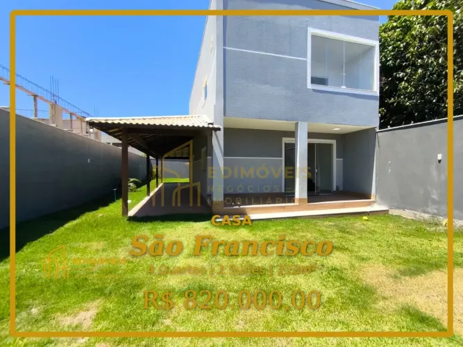 Linda Casa em São Francisco: 4 Quartos e 2 Suítes Próxima à Praia