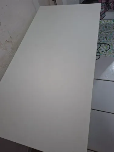 Vendo kit mesa e cadeira para estudos.
