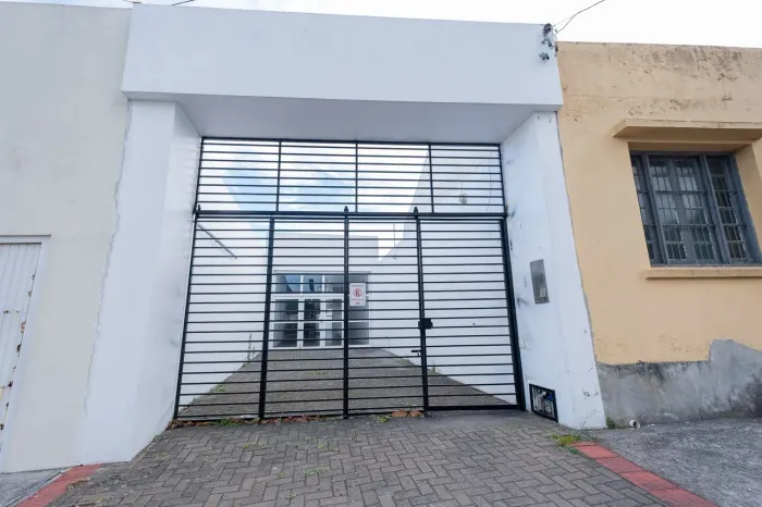 Prédio à venda no centro de Pelotas 180 m² de área construída, excelente ponto comercial.