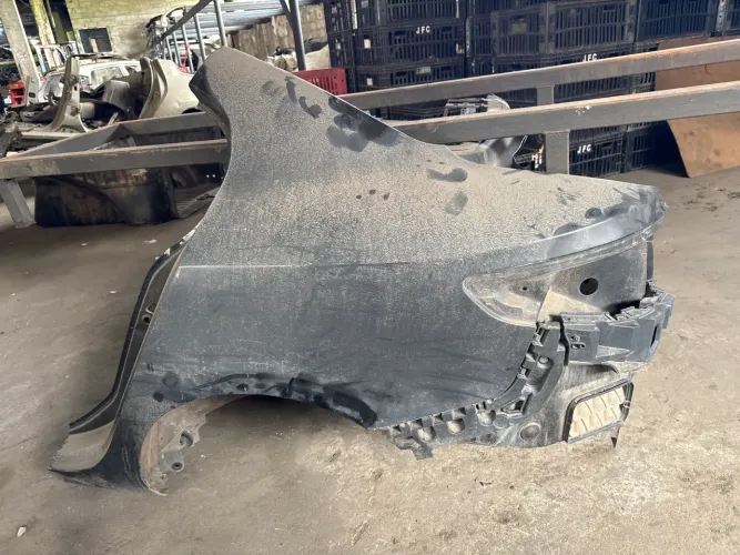 Caixa roda Lateral traseira esquerda painel traseiro renault fluence 2012 a 2016 