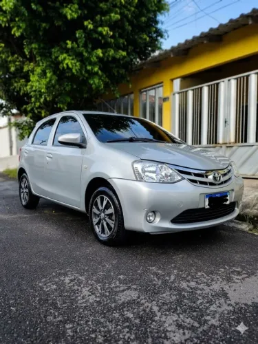 Toyota Etios X 1.3 Flex 16V 5P Mec. 2015