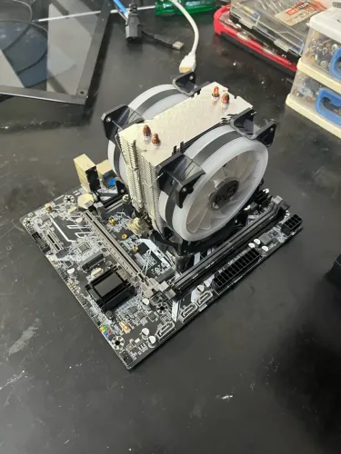 Kit Xeon E5-2680 v4 + Placa-Mãe X99 MOUGOL + Cooler