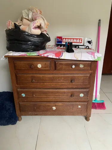 Comoda de madeira 