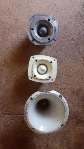 Vendo duas tuitas funcionando mas uma boca de alumínio 250 reais tudo