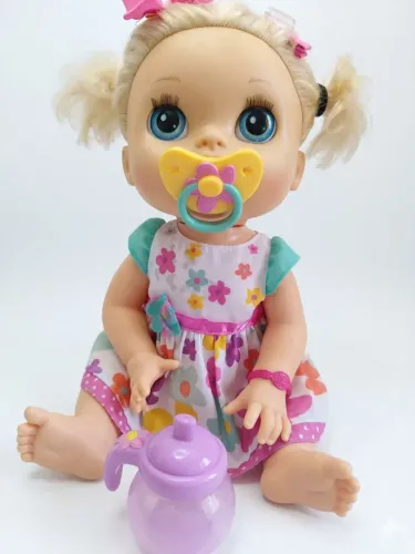 Boneca Baby Alive comer e brincar