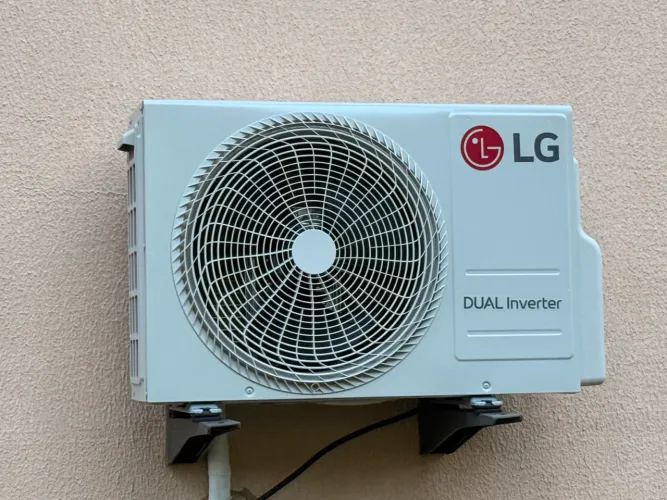 Ar condicionado LG 9.000 BTUs Inverter