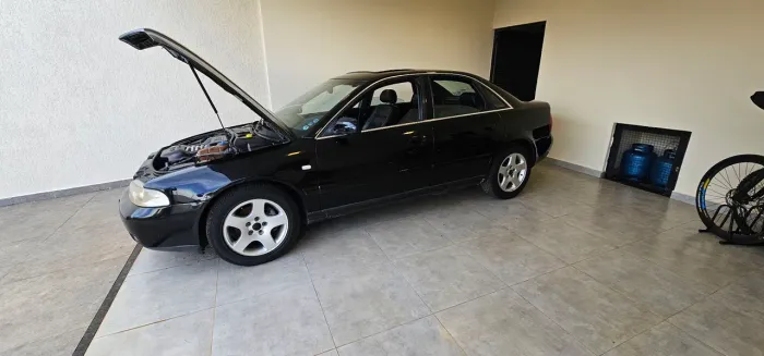 Audi A4 2.4 30V Tip./multitronic 2001