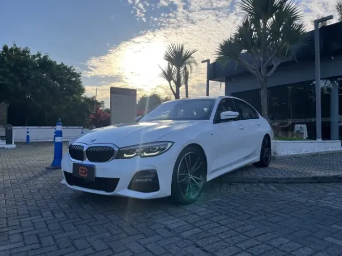 BMW 320I A 2.0 TB M Sport Activeflex 16V 4P 2022