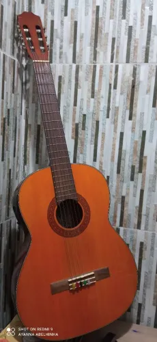 Violão acústico