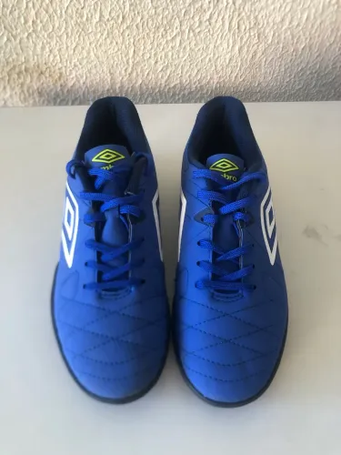 Chuteira Society Umbro nº 37