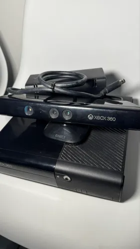Xbox 360 + Kinect + 3 Controles + 9 Jogos
