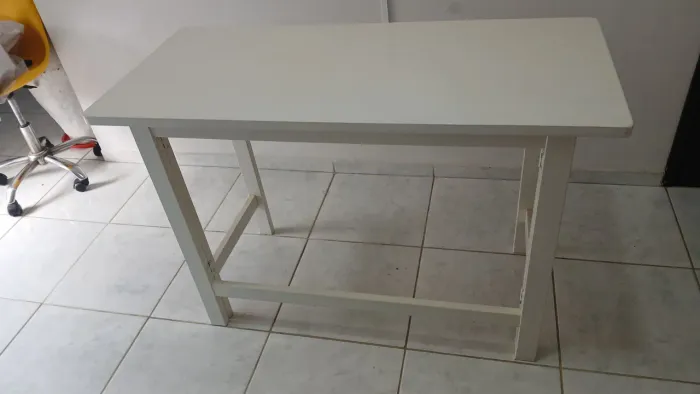 Mesa de escritório/Jantar/Escrivaninha DESMONTÁVEL de madeira
