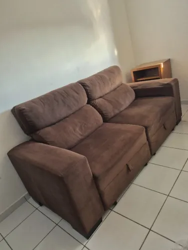 Sofá retrátil e reclinável três lugares