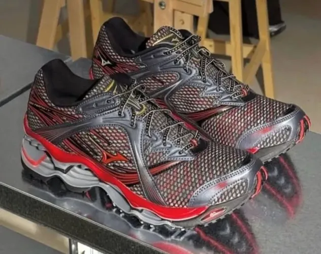 Mizuno Wave Prophecy 1 relançamento