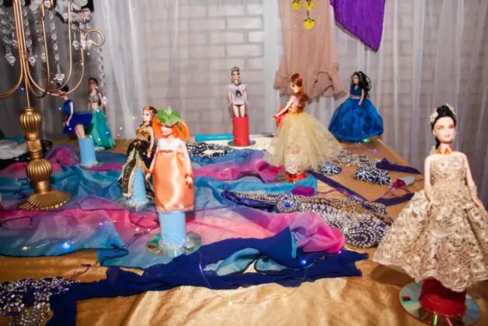 15 Bonecas com figurinos de Dança - DESAPEGO