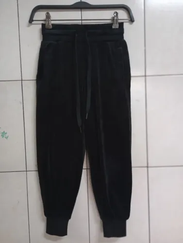 Calça feminina preta de veludo oxer tamanho 8