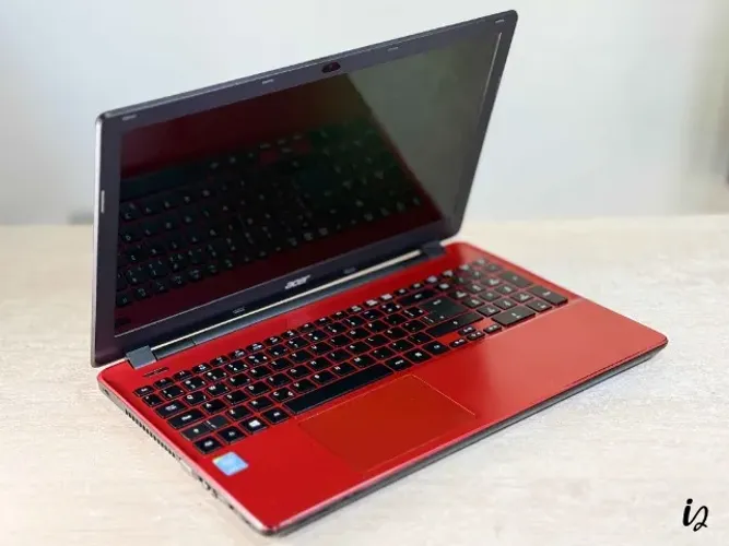 Notebook Acer E5-571-3513 Intel Core i3 4th 4GB RAM 240GB SSD