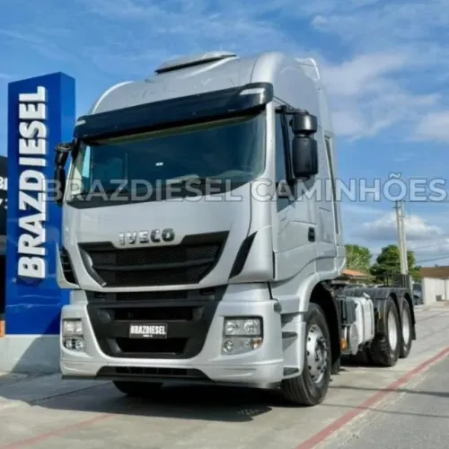 Iveco Hi-Way 440 6x2 ano 2022, automático