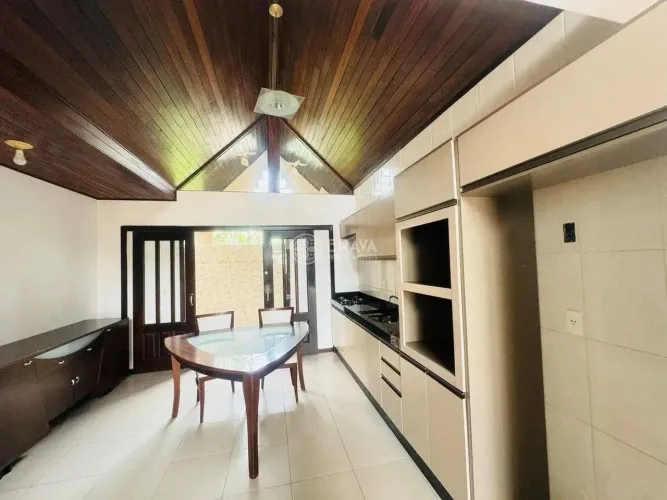CASA PARA LOCAÇÃO ANUAL BAIRRO SÃO JOÃO, ITAJAÍ