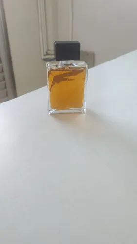 Perfume essencial tradicional da natura.