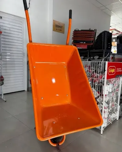 CARRINHO DE MÃO MAESTRO FORT MAIS COR LARANJA COM PNEU E CÂMARA 3,25 - COM BUCHA INTERNA