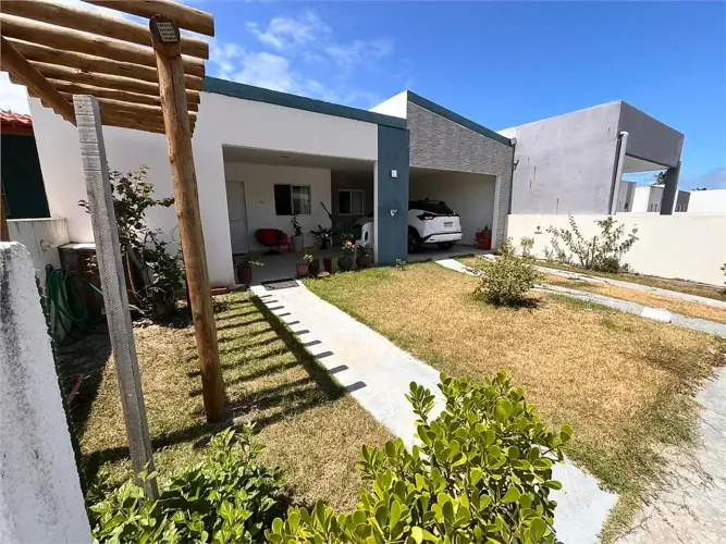 Casa em Condomínio 2 Quartos no Condomínio Brisas Mares do Sul - Praia Do Francês