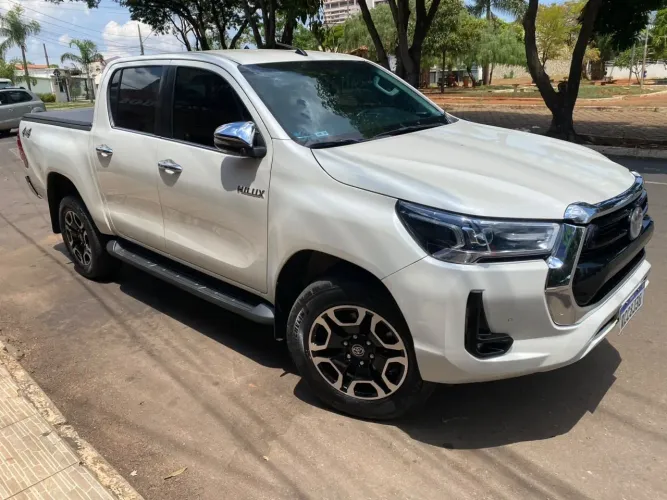 Toyota Hilux CD SRX 4X4 2.8 TDI 16V Diesel Aut. 2021