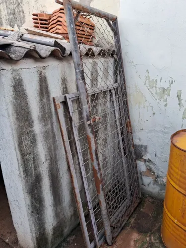 TRÊS PORTÃO DE CANIL