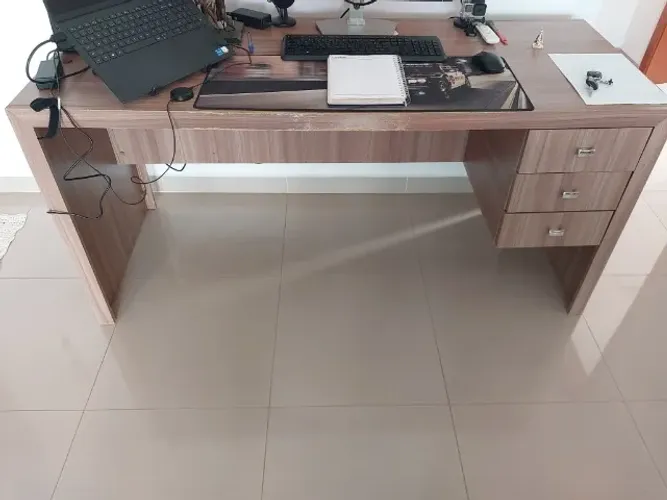 Estação de trabalho MDF 1,40 x 0,60 x 0,74 - Usada