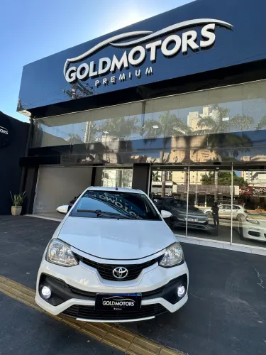Toyota Etios Platinum 1.5 Flex 16V 4P Aut. 2017