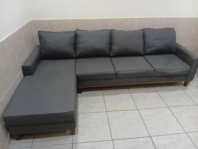 Vendo lindo sofá de 5 lugares seminovo