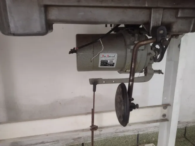 Vendo máquina de costura Lanmax