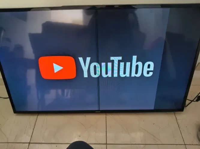 TV Samsung LED - COM AVARIA NA TELA - R$ 100,00 À VISTA