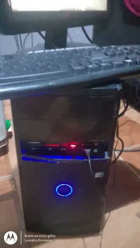 Vendo computador windows 10 com SSD de 400gb