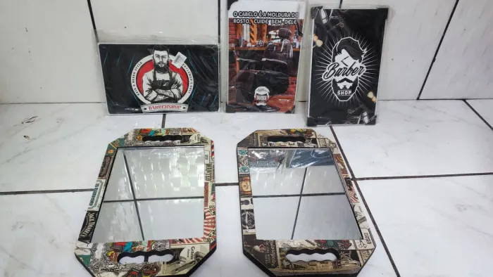 Vendo um KIT DE MATERIAIS PARA BARBEARIA 