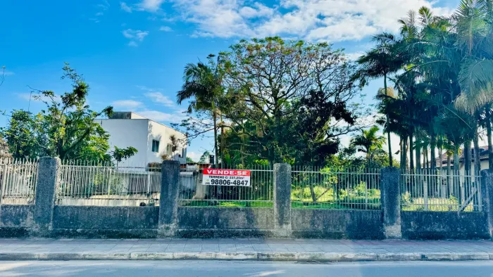 Terreno à venda 