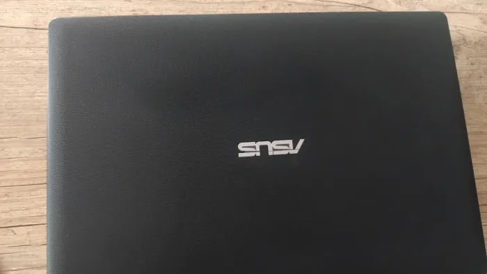Notebook Asus com defeito