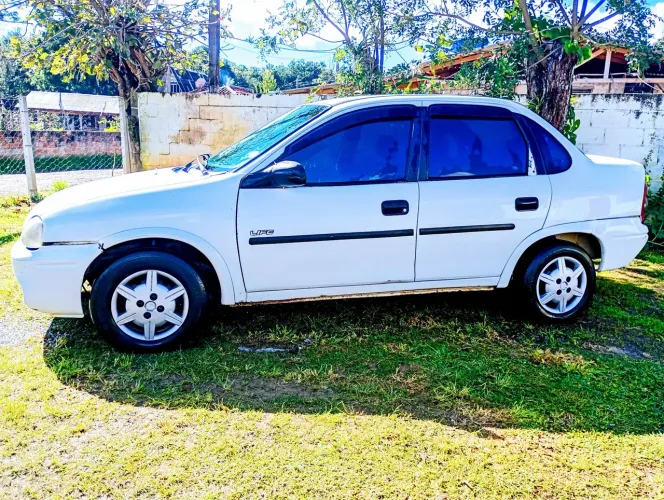 Chevrolet Corsa SED Class.life 1.0/1.0 Flexpower (álcool) 2005