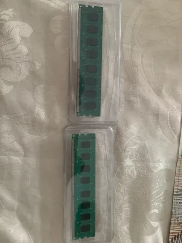 Memória RAM DDR3 2GB São as Duas