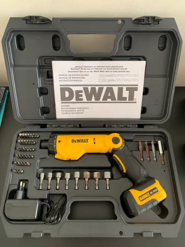 PARAFUSADEIRA A BATERIA BIVOLT 6V DCF060 DEWALT
