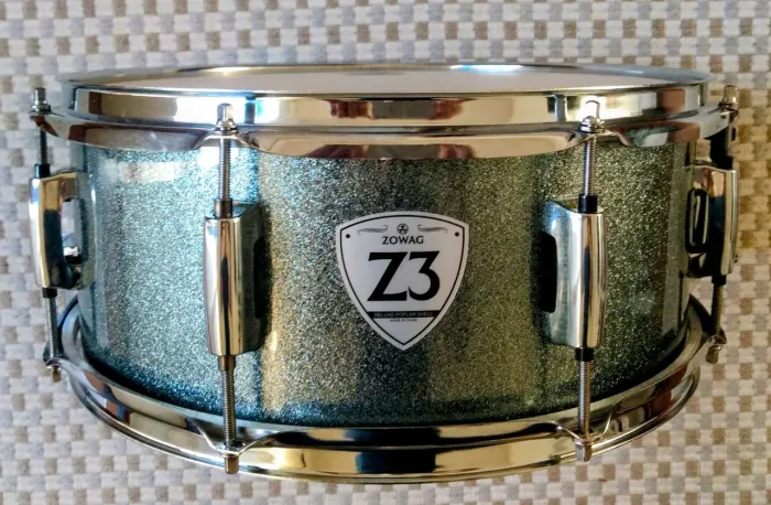 Caixa de bateria Zowag 15x5,5 muito nova