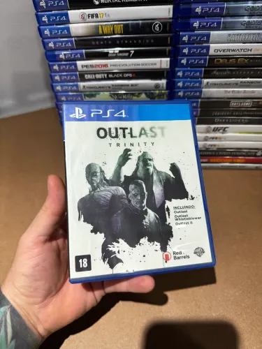 Vendo Outlast Trinity Ps4 semi novo 