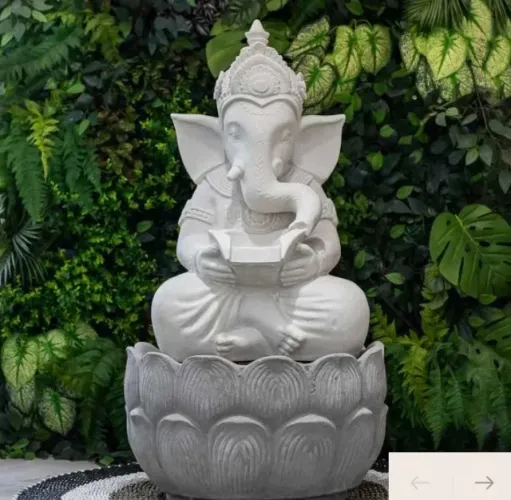 Fonte de água indiana grande do deus hindu Ganesha 
