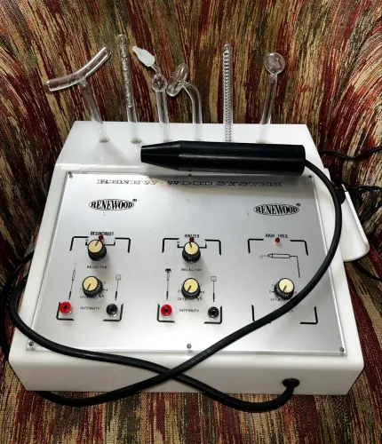 Vendo equipamento de estética facial conjugado Rene-Wood System
