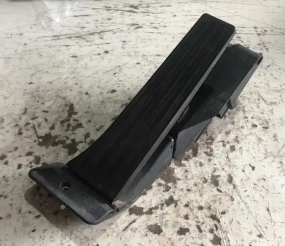 Pedal Acelerador Bmw 118 120 2010