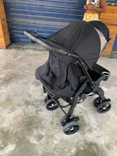Carrinho de Bebê + Bebê Conforto (Travel System) - Muito Conservado