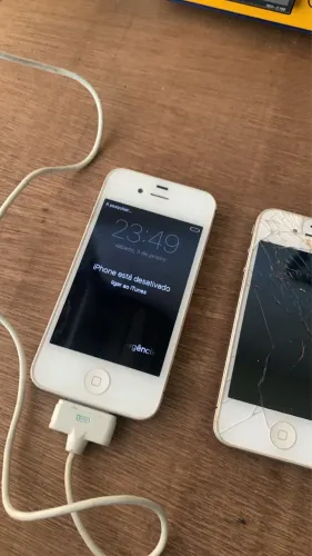iPhone 4 Para uso das Peças.