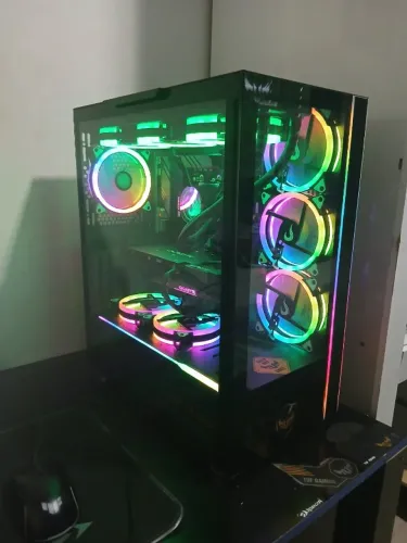 PC Gamer,  Ryzen 5 5600, Gpu RX 7600, 16GB ram HiperX (8x2), Water cooler 360mm, M2 480 Gb